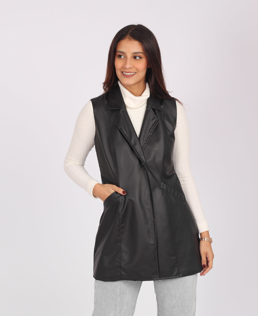 CHALECO CUERINA MILAGROS NEGRO – Kunca