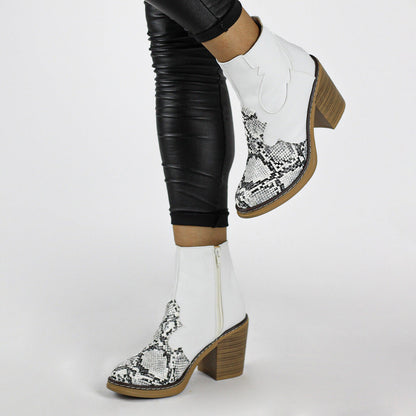 BOTINES REPTIL BLANCO  KIRA